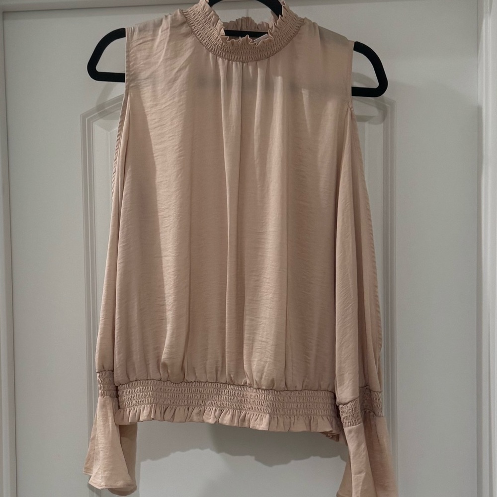 Bar III gorgeous blush colorRuched Blouse